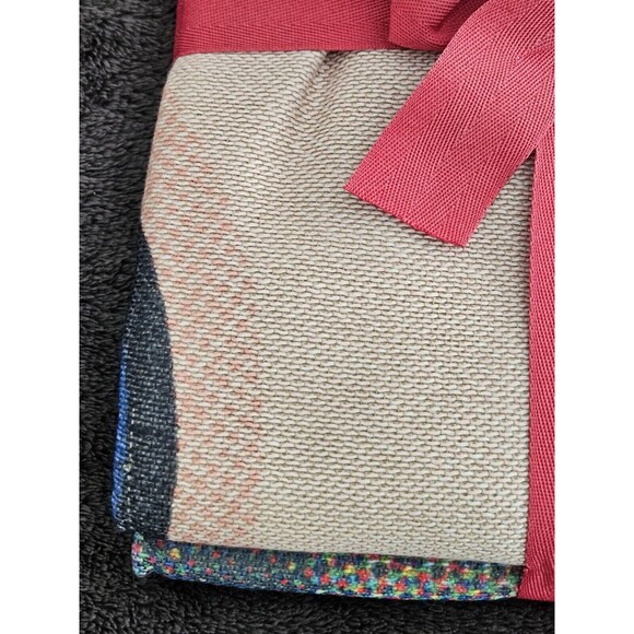 Disney Snow White I'm sure I'll get along somehow Tapestry Throw Blanket New - Picture 9 of 11